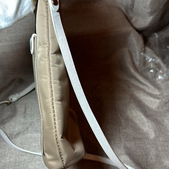 Adrienne Vittadini Nylon Crossbody bag - Picture 10 of 10